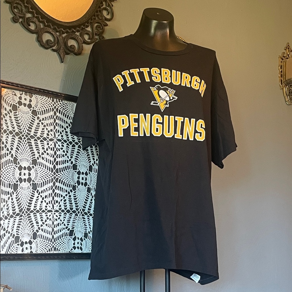 Fanatics Black Pittsburgh Penguins Short Sleeve Tee with Yellow Logo
